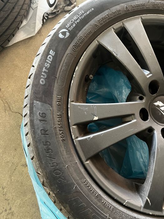 Джанти 16 , 5/112 с гуми