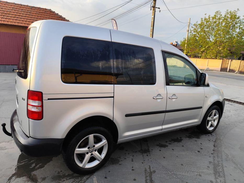 VOLKSWAGEN Caddy 2011 — imagine 3