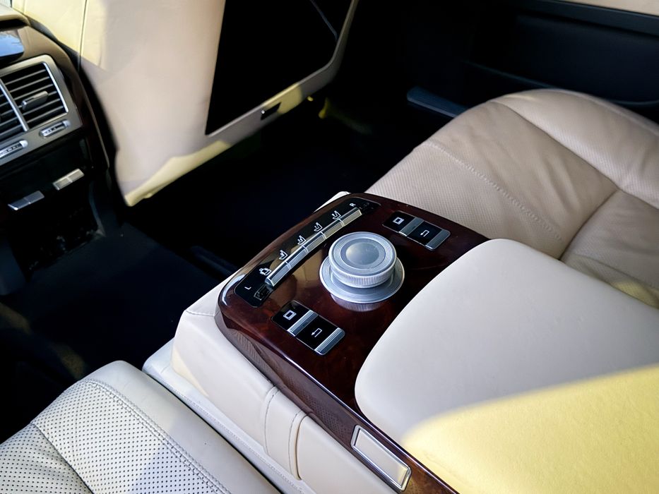 Mercedes S-class W221