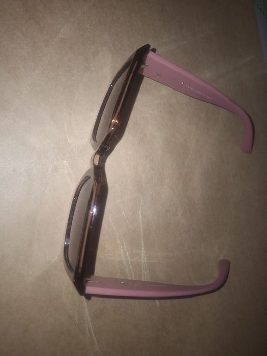 Продам очки солнехащитные бренда. DG