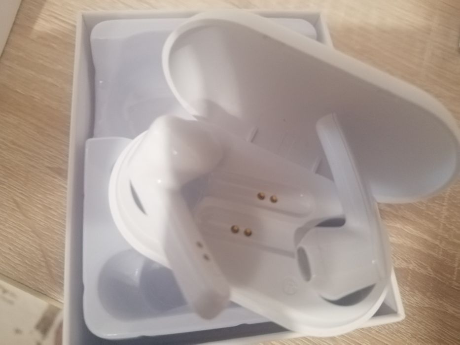 Casti wireless diferite modele