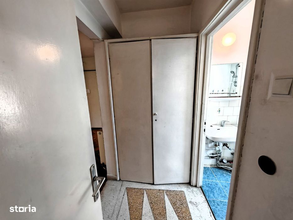 3 cam. deco., central, et. I – lângă Catedrala Inaltarea Domnului