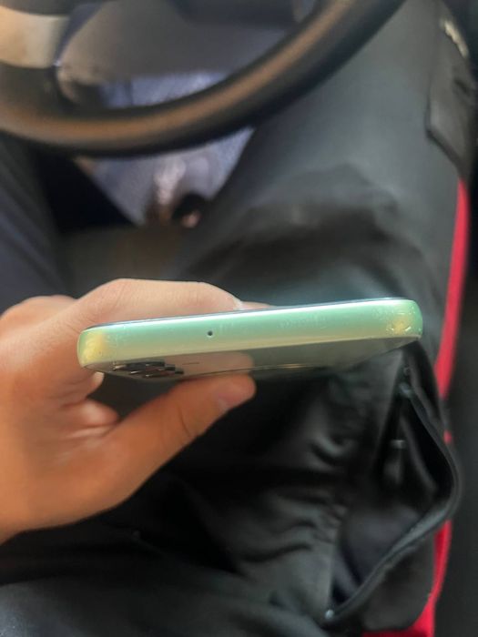 SAMSUNG A24  sotiladi