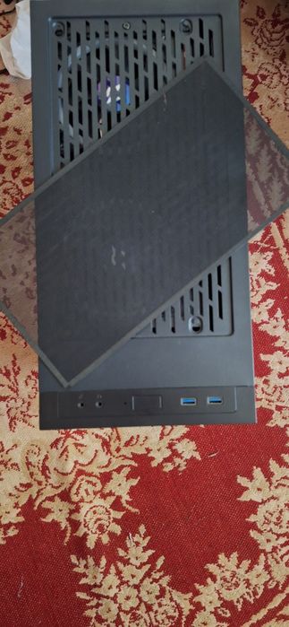 Vând  PRC Born2Game Special Edition Gaming Desktop