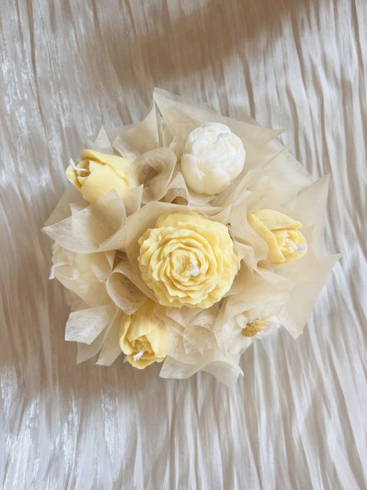 Луксозни букети и подаръци от 100% соев восък