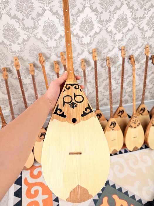 Домбыра сатылады