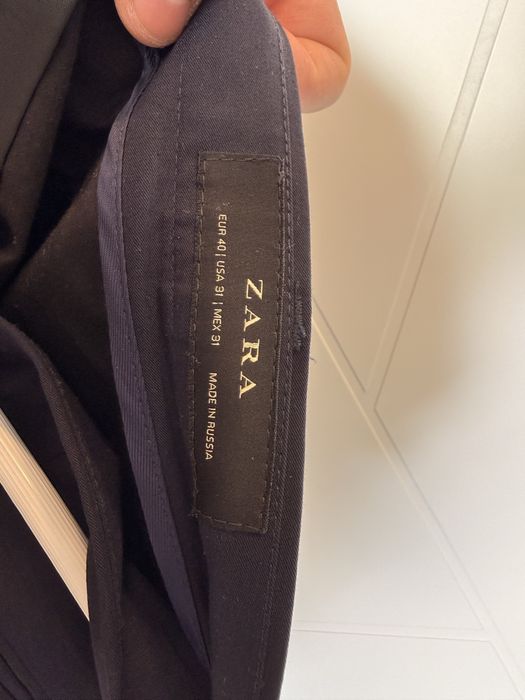 Костюм на ZARA.