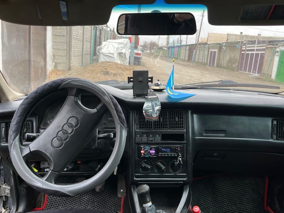 Audi 80 б3 1.8 куб