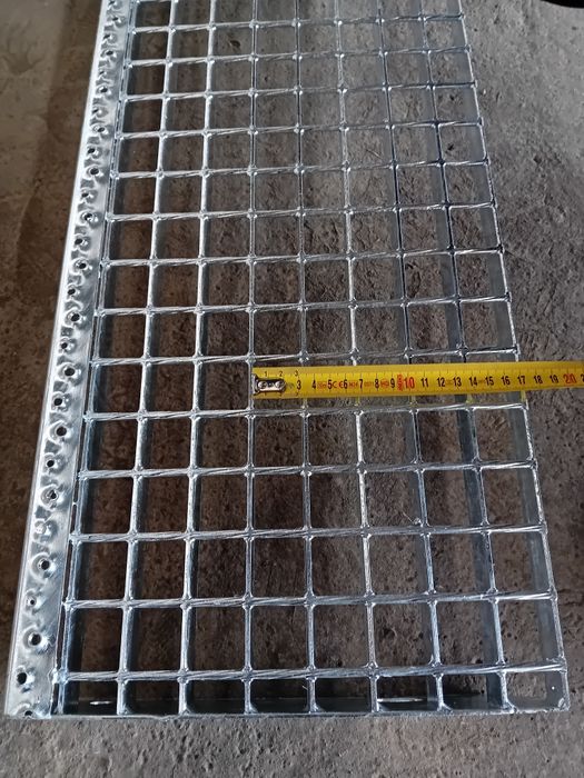 Trepte de scara zincate