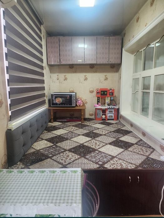 Юнусобод 18 квартал 3 /4 /4 ( СВАЯ ) срочна