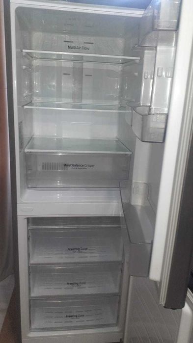 Продам холодильник LG в отличном состоянии!
