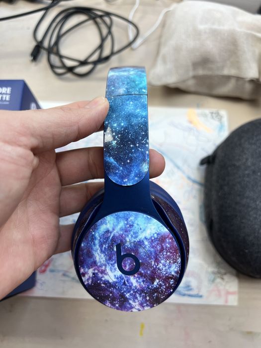 Beats Solo Pro - Noise cancelling - custom skin