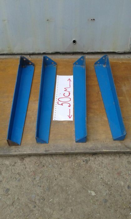 Продам 4 ножки для сейфа