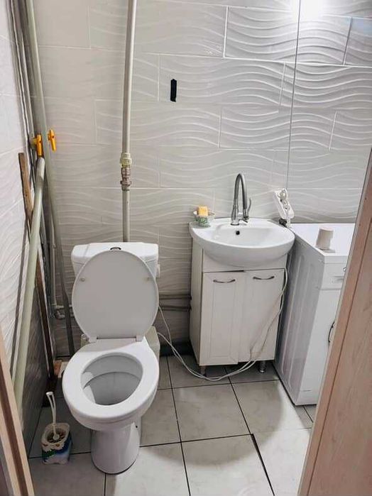 Продам студию в цоколе (Левый берег)