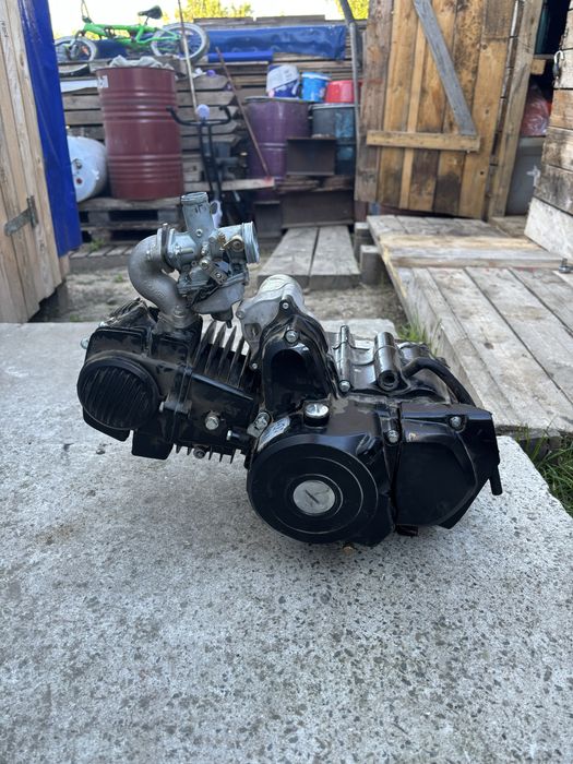 Motor 140cc.