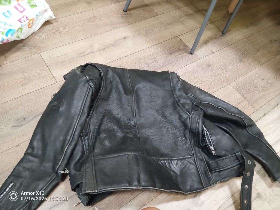 Дамски кожен жак