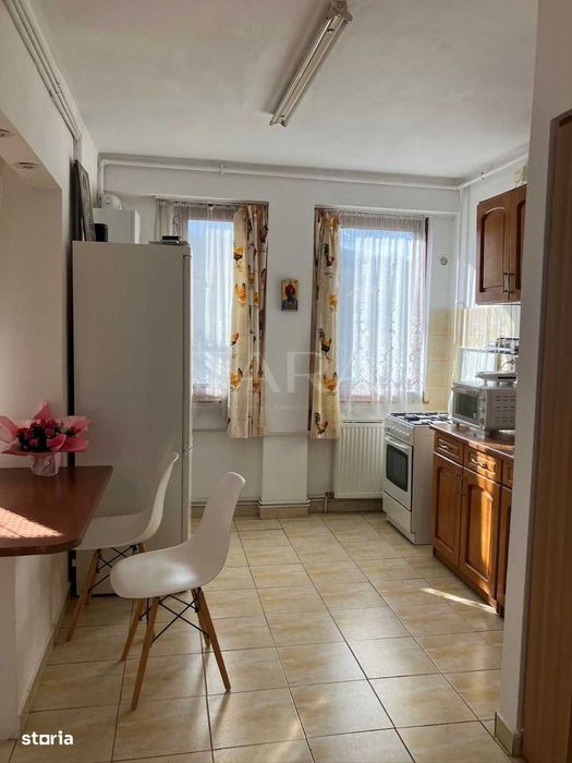 Apartament cu 3 camere, 60 mp, zonă excelentă pentru familii.