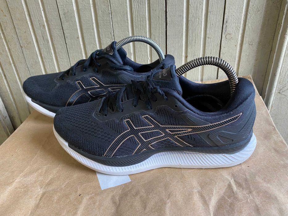 ''ASICS Glideride''оригинални маратонки 40 номер