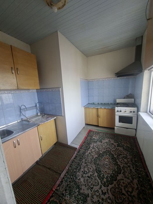 Sergili moshina bozor oldida