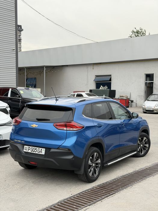 Tracker 2020 Premier Xitoy zborka