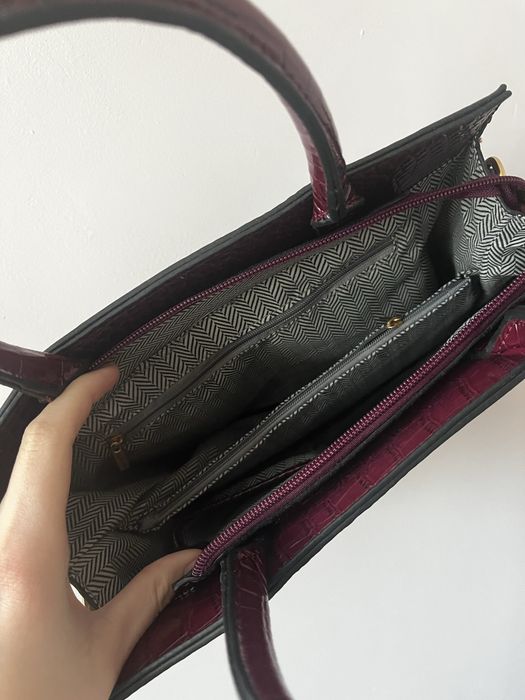 Чанта, цвят бордо