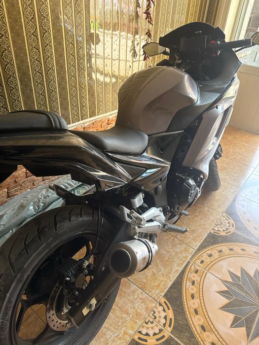 Спорт байк реприка 400 куб