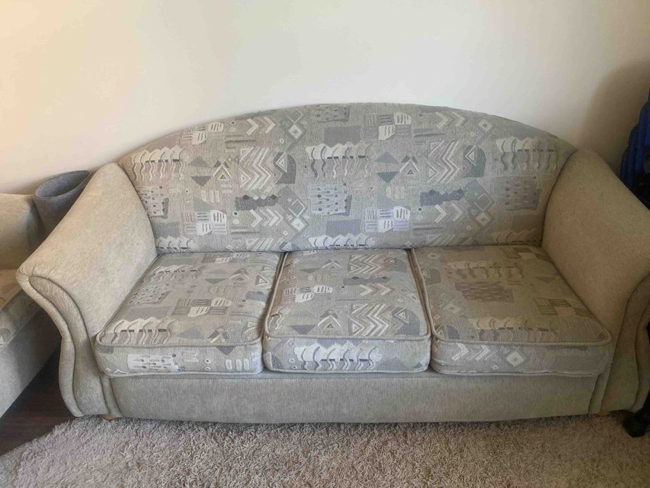 Мебел: тройка, двойка дивани и фотьойл