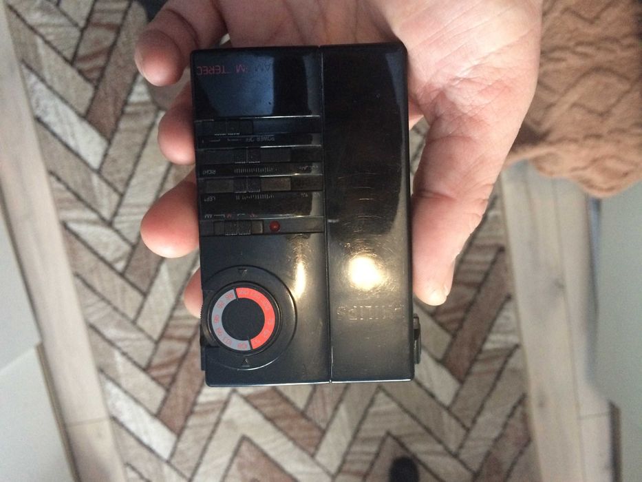 Radio cu casti Philips D1720 din 1987 functional.Cititi anuntul.