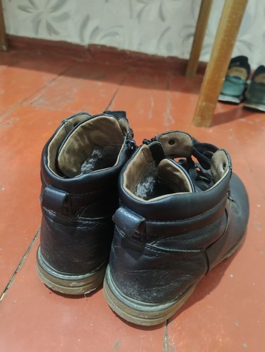 Продам ботинки кожни р41