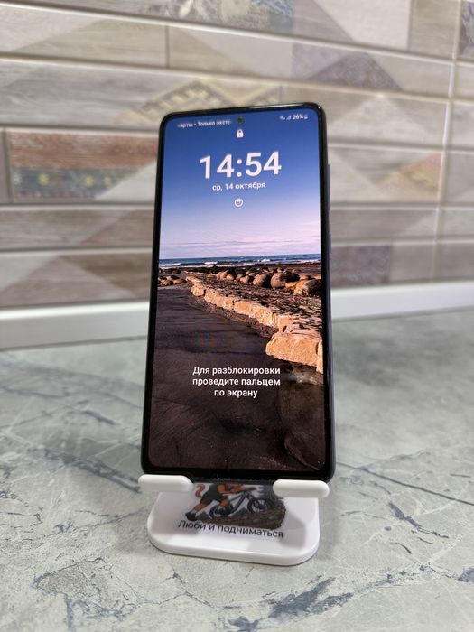 Продам Samsung A52 сотовый телефон