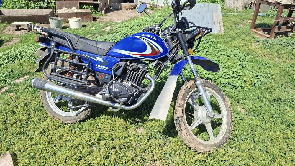 Продам мотоцикл Яки 200куб