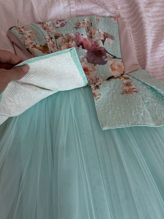 Rochie din tiul marimea S