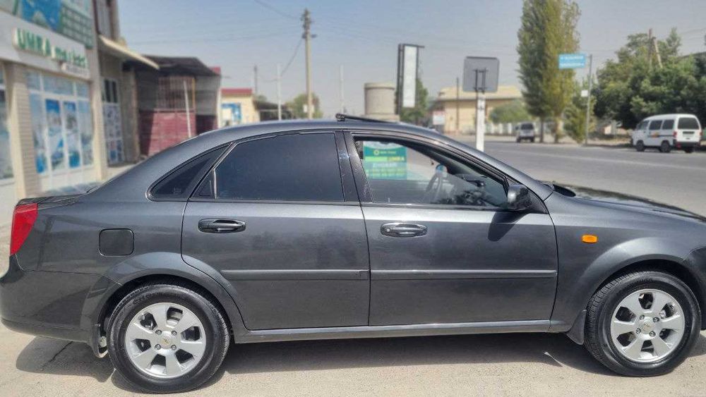 Gentra Lasetti 2010 yil 3 pozitsiya  avtomat