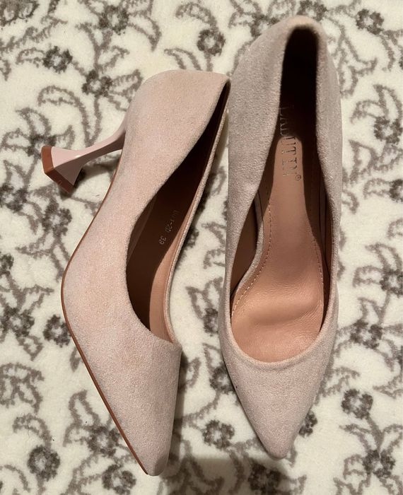 Женские туфли на каблуках