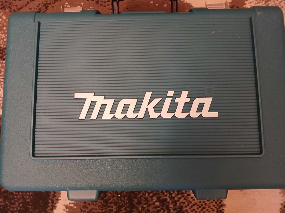 Акумулаторен винтоверт Makita DDF453RFE