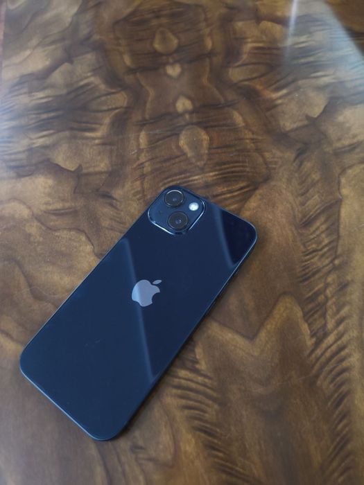 продается iPhone 13