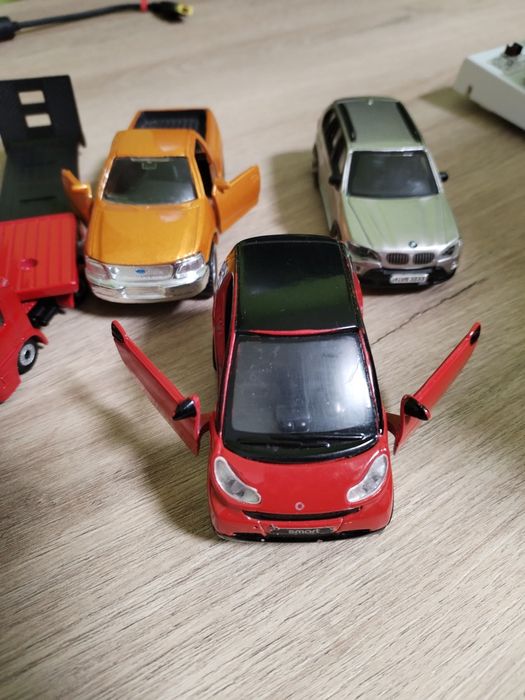 Колички продавам или разменям за hot wheels.