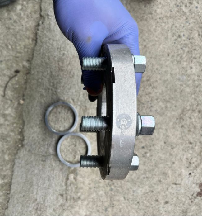 2x Distantiere Ferrous pentru Mercedes Vw + prezoane