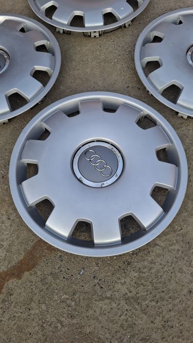 Колпак Audi 100 c4 c5 c6 a6 b4 R16