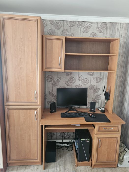 Компьютерный стол