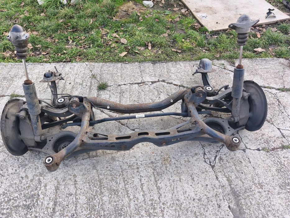 Punte spate completă cu etriere Volkswagen Passat B6