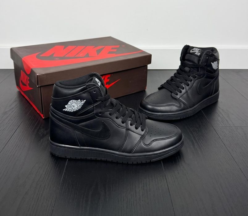 Adidasi Jordan 1 High Triple Black