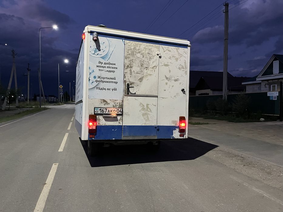 Мерседес мв-100 фудтрак