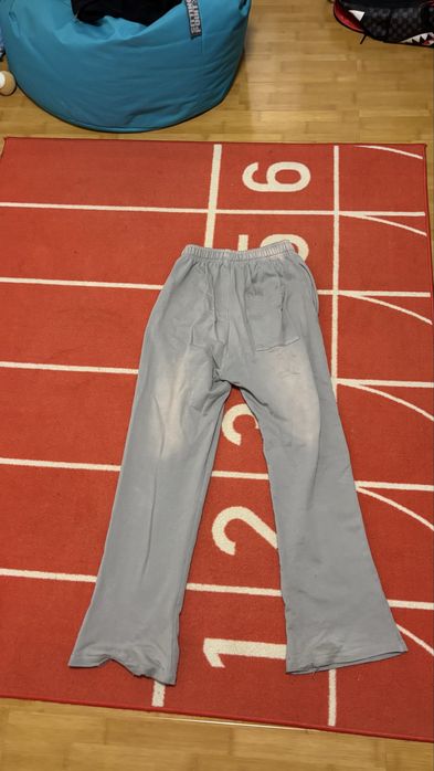 Pantaloni flared Hellstar (compleu full pe pagina)