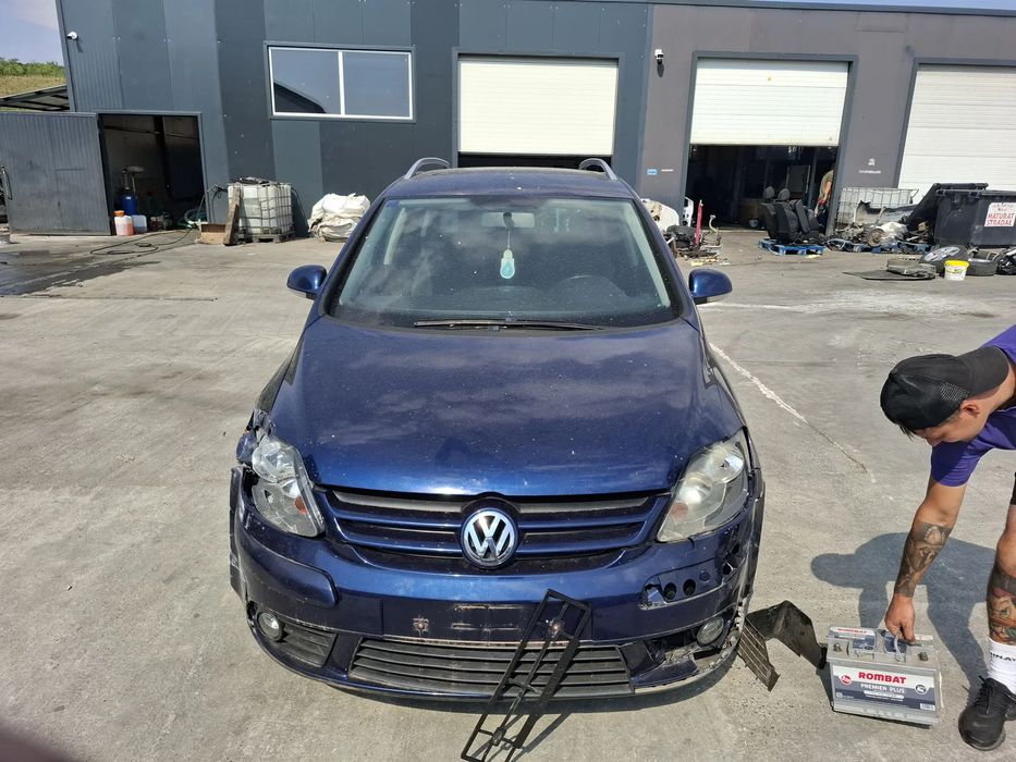 Dezmembrez Volkswagen Golf 5 Plus (5M1) [Fabr 2005-2008]