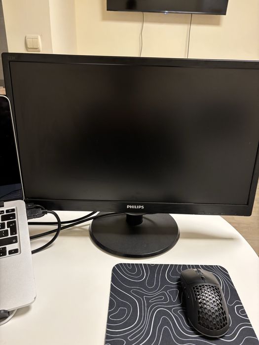 Монитор Philips 22 инча