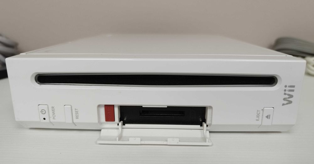 [Nintendo Wii] Пълен Комплект с 100 игри /Mario/Pokemon/Zelda/Animal