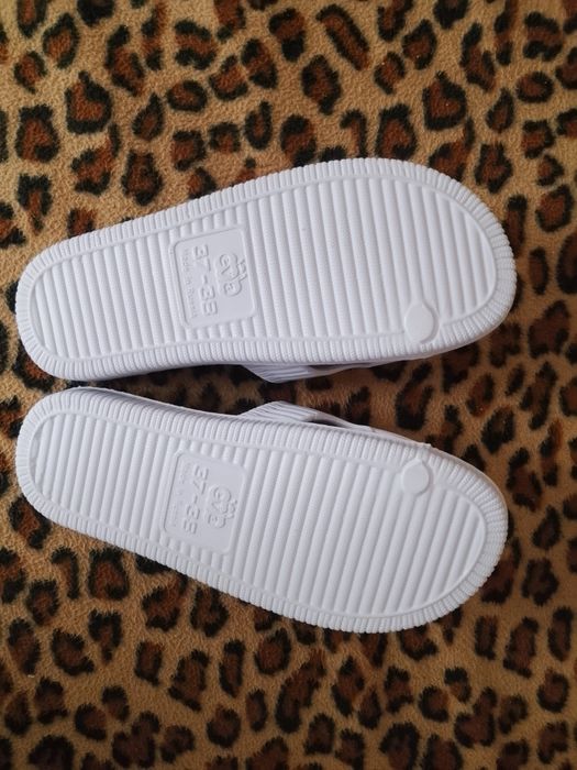 Сланцы новые 37-38р.