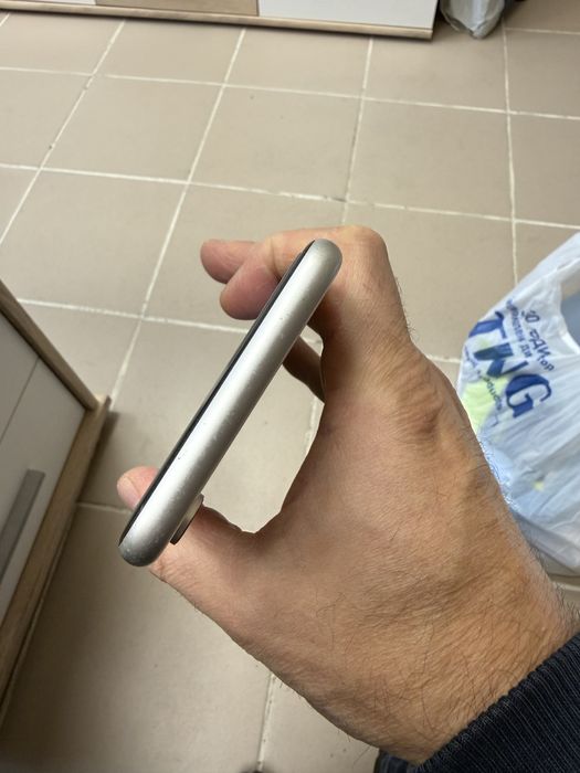 iPhone XR 64gb - заключени