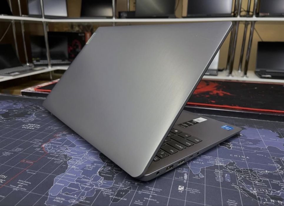 Ноутбук Lenovo IdeaPad 3i i3-1215U/8GB/256GBSSD/15.6 FHD